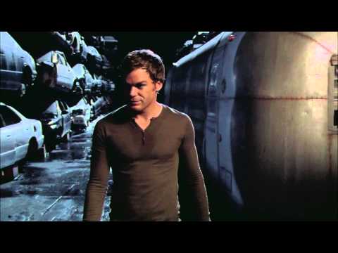 Dexter’s confused by cars | Dexter on NUVOtv