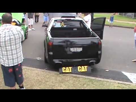 BLK010 Holden VE V6 Ute Reving Up At Newcastle Foreshore Powerboats Ute Show 26 4 2014