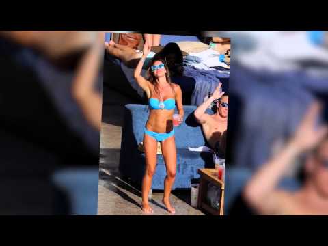 Danielle Lloyd twerks in a bikini in Las Vegas