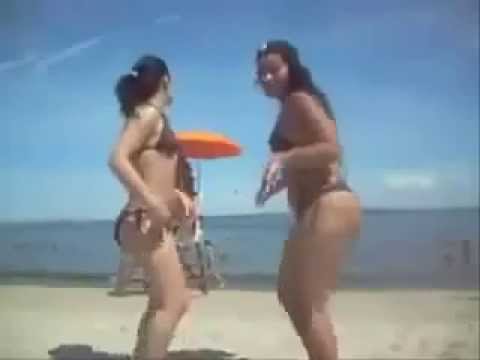 Incredible Latina Teen Girls Hip Hop Dance on the Beach