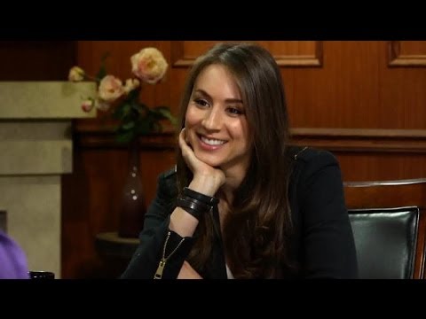 Troian Bellisario on „Larry King Now“ – Full Episode Available in the U.S. on Ora.TV