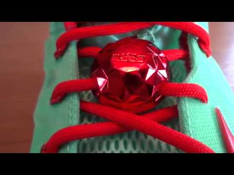 Nike LeBron 11 Christmas   Detailed Reveiw