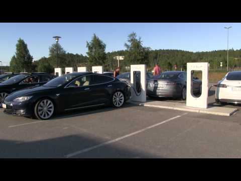 Lots of Tesla Model S at the Cinderella supercharger