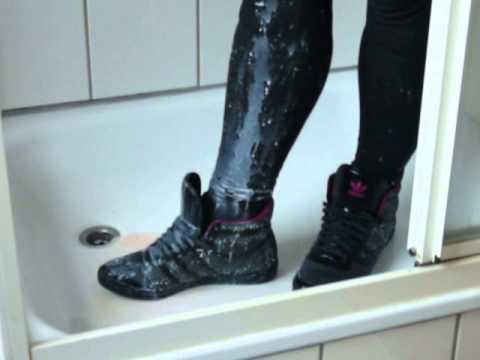 Jana fill and messy her Adidas Top Ten Hi shiny black metallic in shower